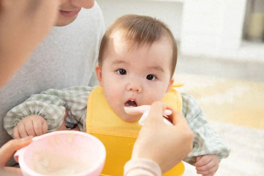 宝宝添加辅食顺序和食量（给宝宝添加辅食有哪些顺序？看完就明白了）